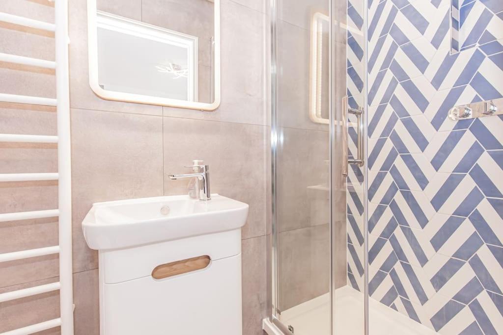 Flat 3, 161 Crescent Road - Luxury Apartment Оксфорд Екстериор снимка