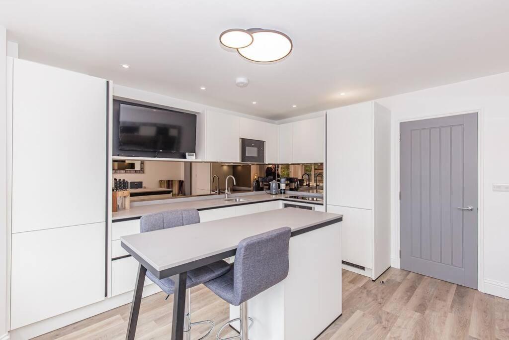 Flat 3, 161 Crescent Road - Luxury Apartment Оксфорд Екстериор снимка